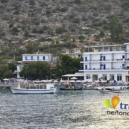 Apartment Blue Green Studio Tolo