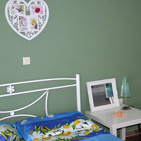 Blue Green Studio Apartment Tolo